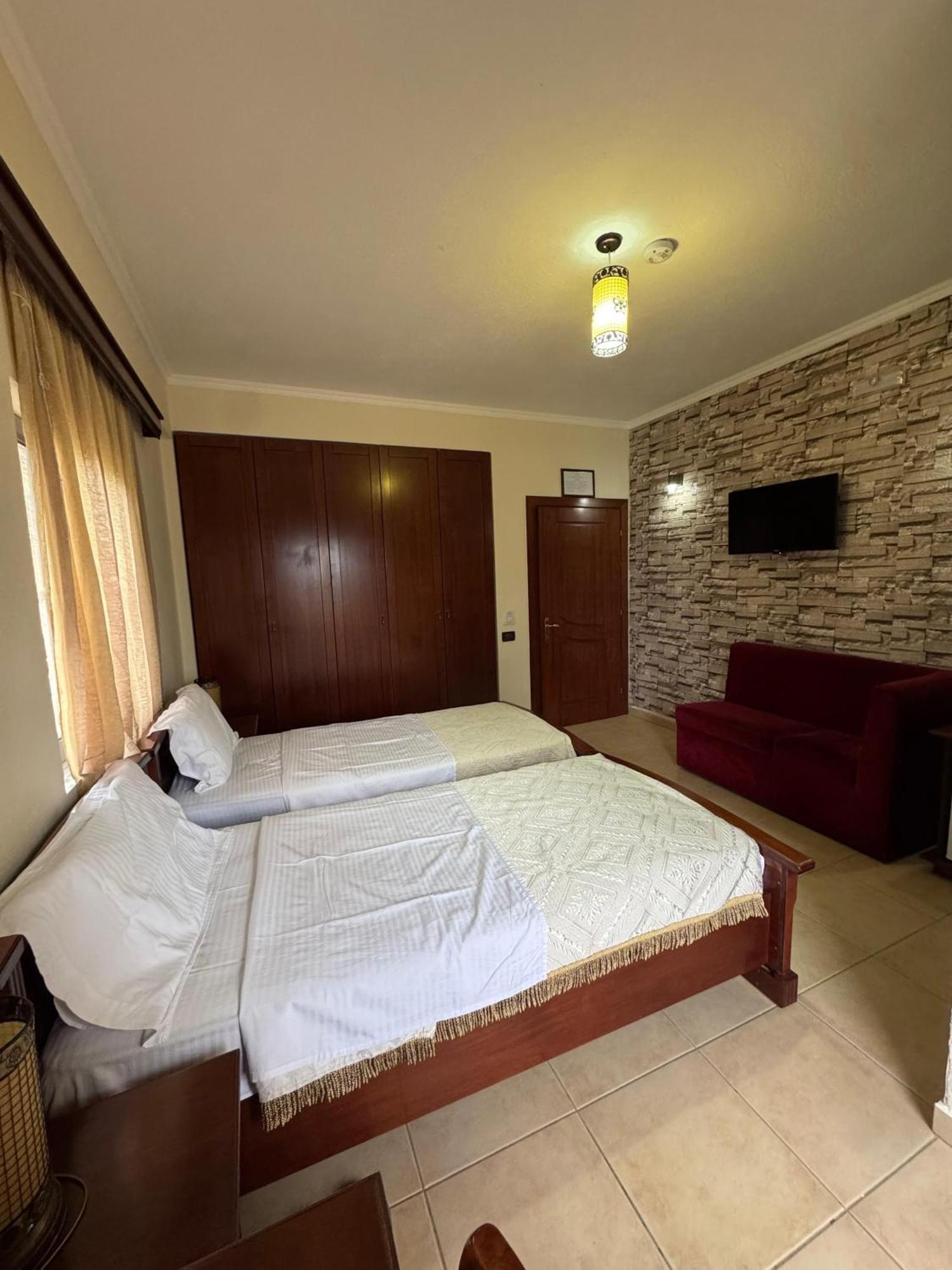 Restorant Leza Hotel *